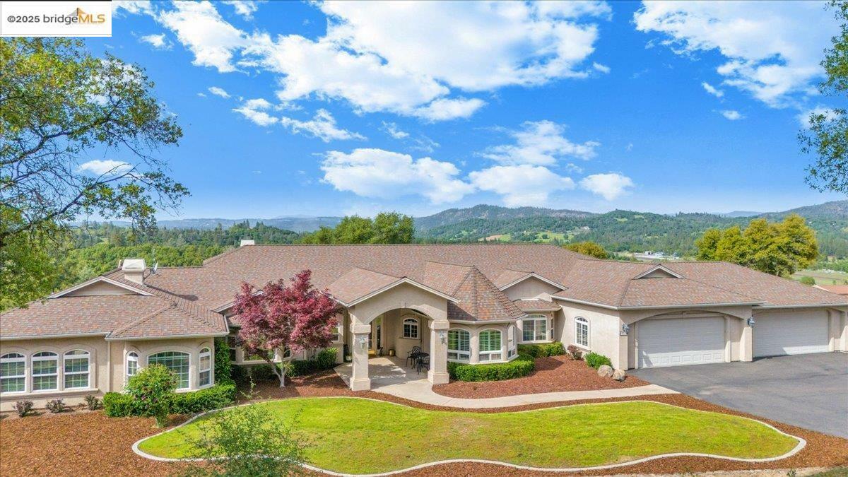 Property Photo: 10337 Slate Rim Rd CA 95370