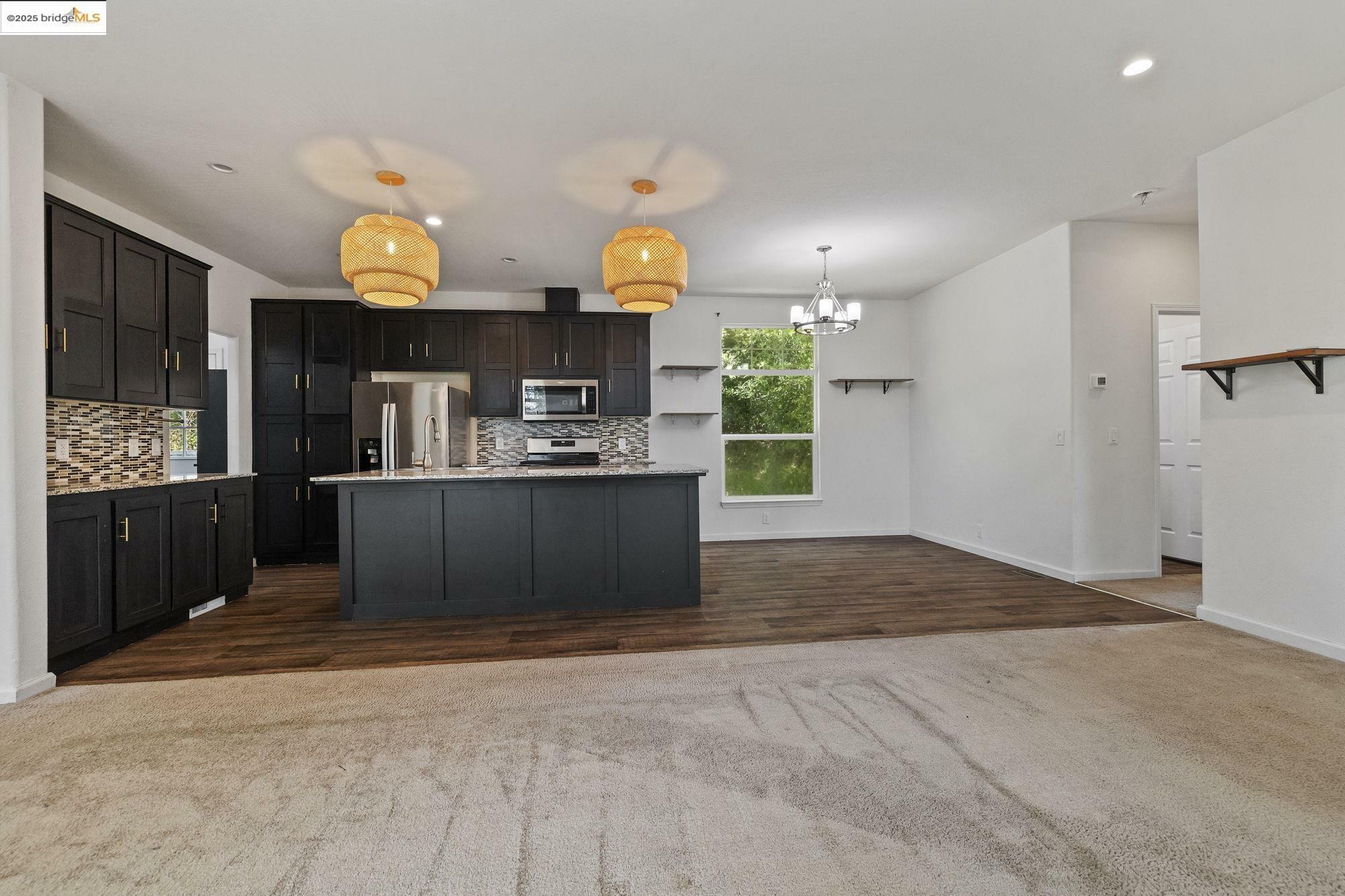 Property Photo: 10155 Peppermint Cir. 16 CA 95327