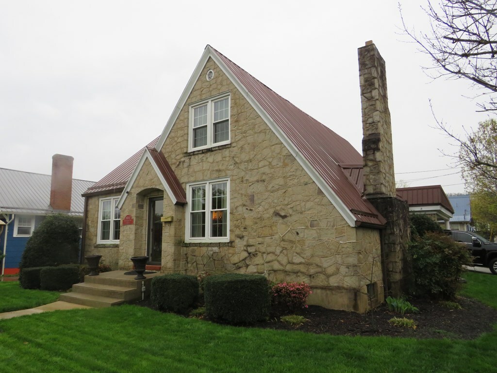 Property Photo: 804 Washington Avenue KY 41240