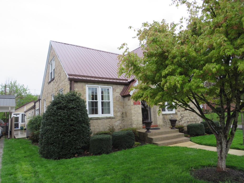 Property Photo: 804 Washington Avenue KY 41240