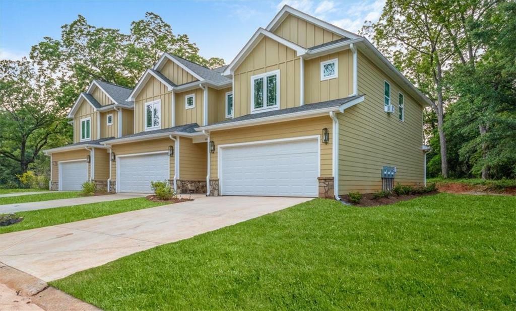 Property Photo: 6884 Robinson Street GA 30058