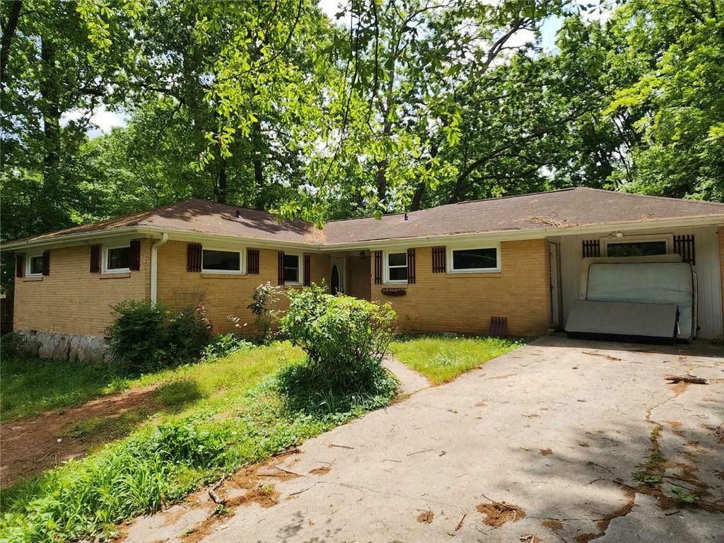 Property Photo: 1321 Snapfinger Road GA 30032