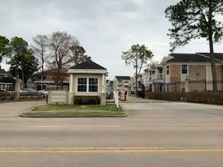 Property Photo:  2750 Holly Hall Street 1402  TX 77054 