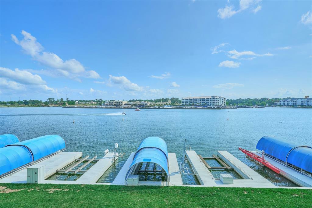 Property Photo: 6 Key Harbour Drive TX 77356