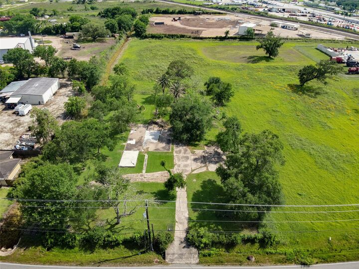 Property Photo:  1001 Wilson Road  TX 77531 