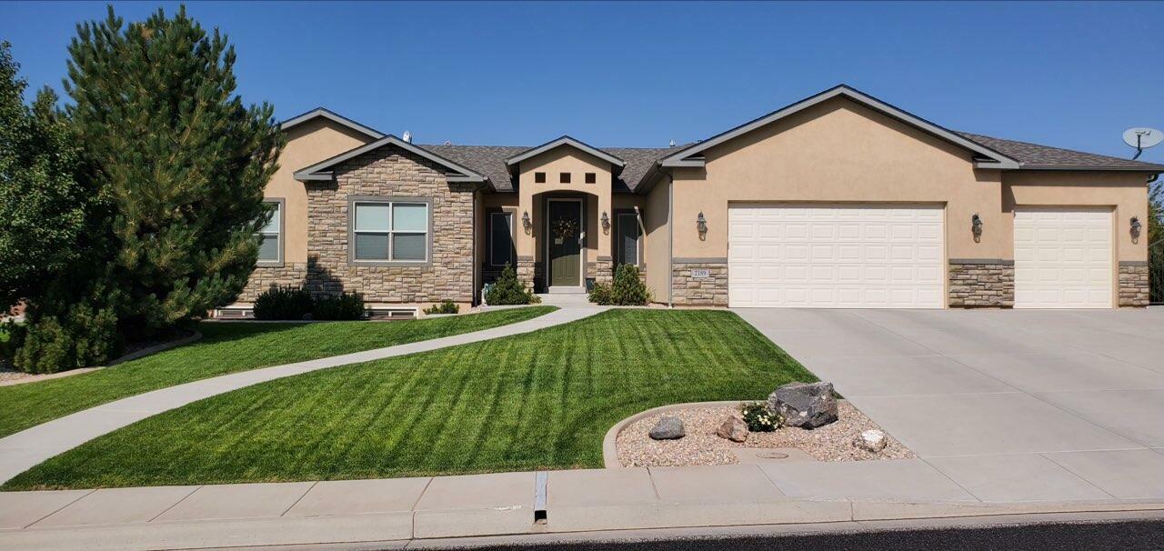 Property Photo: 2189 S Talon Dr UT 84720