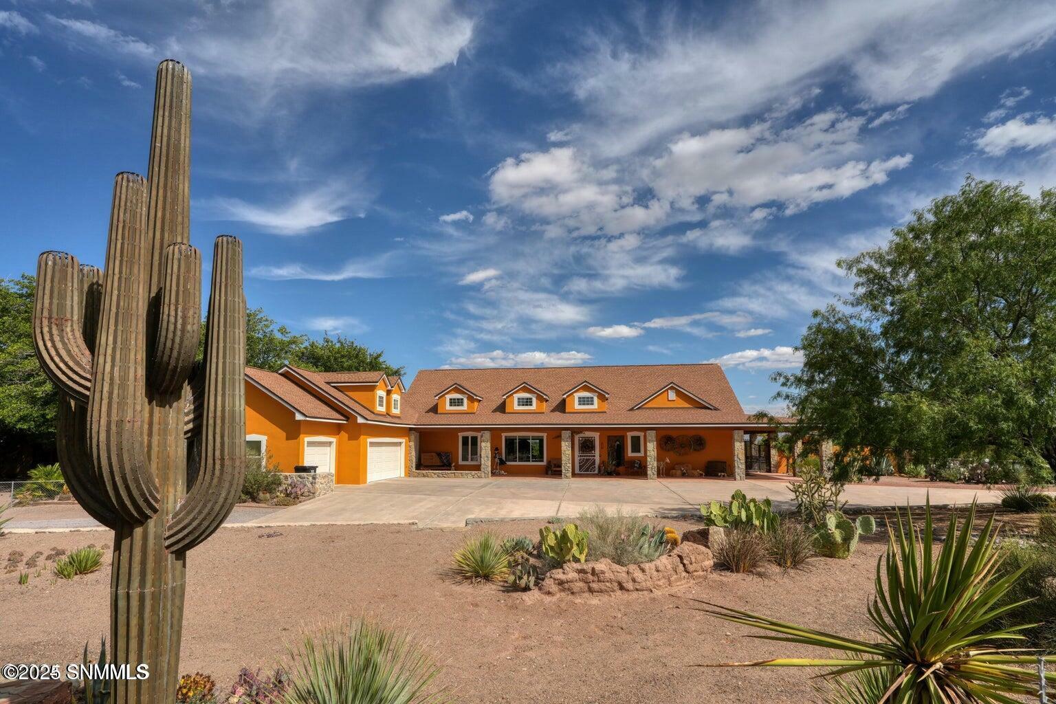 Property Photo: 2561 Mesilla Hills Drive NM 88005