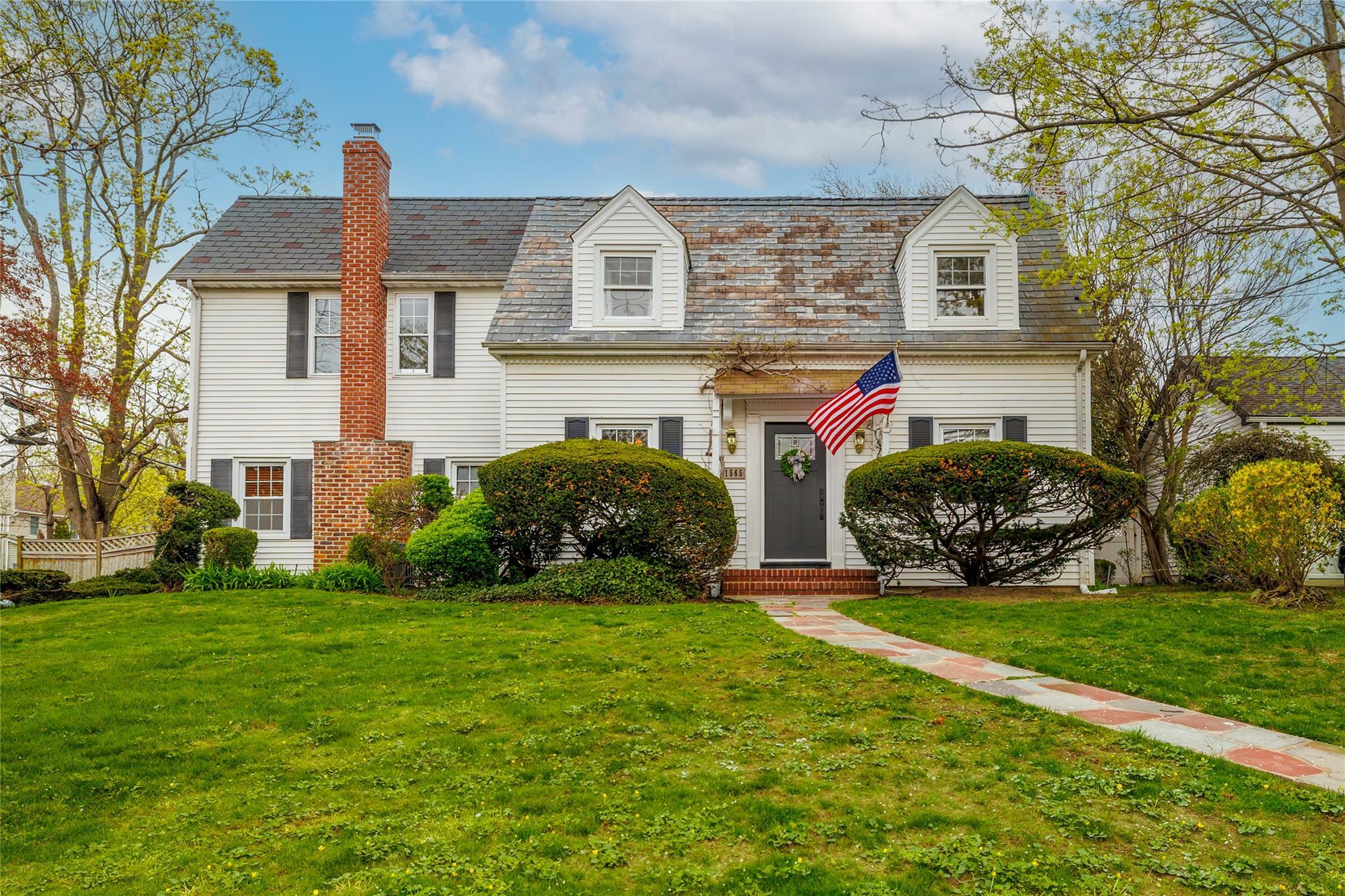 Property Photo: 1565 Wantagh Avenue NY 11793