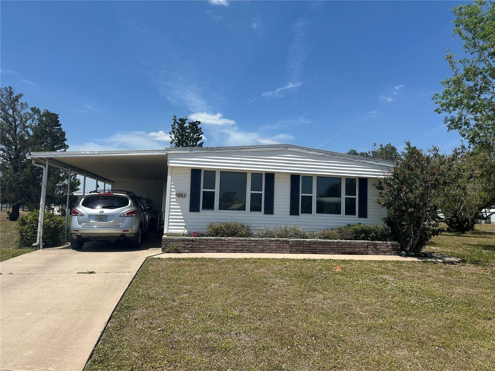 Property Photo: 6882 Holo Court FL 34287