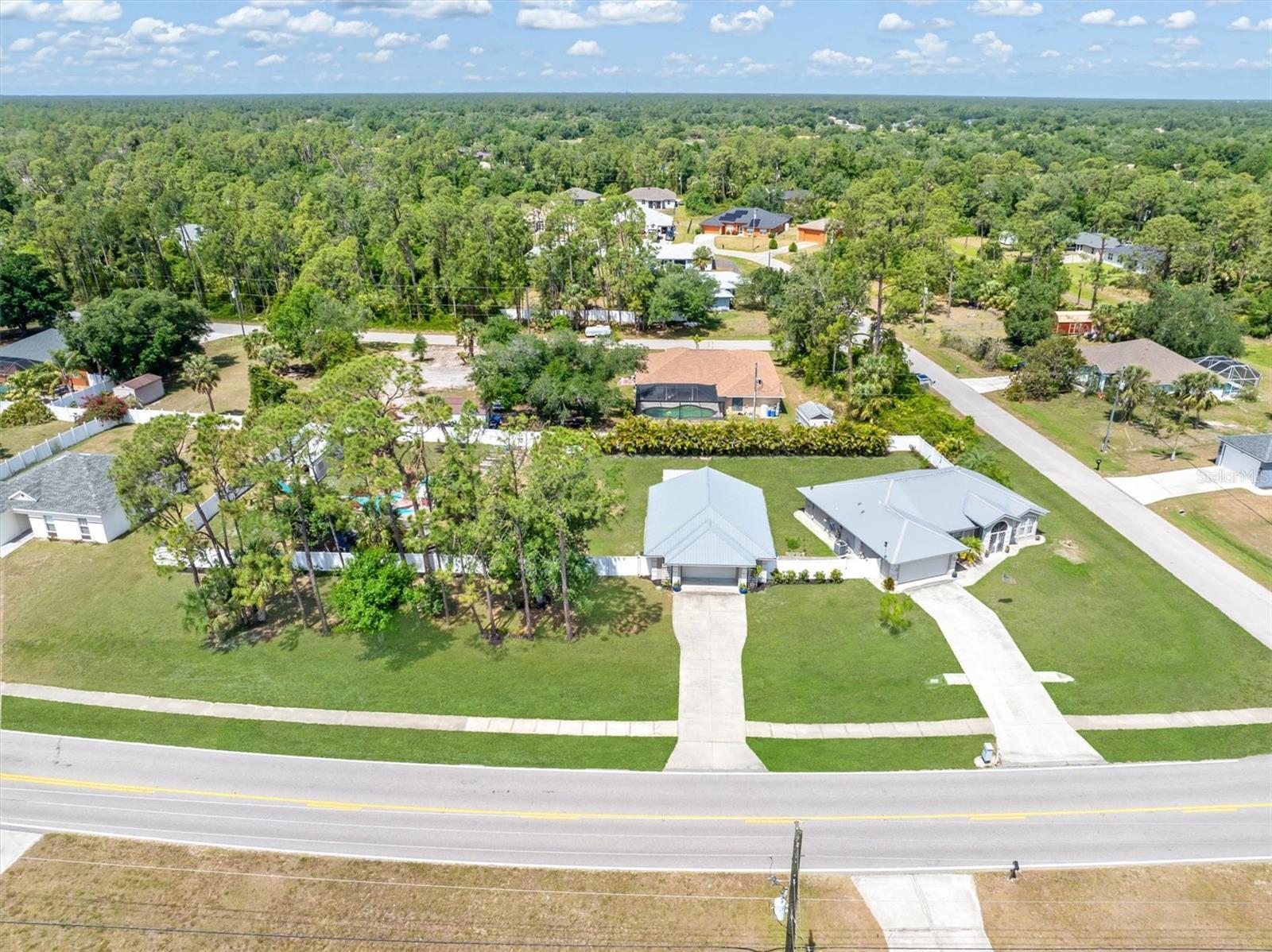 Property Photo: 2411 Atwater Drive FL 34288
