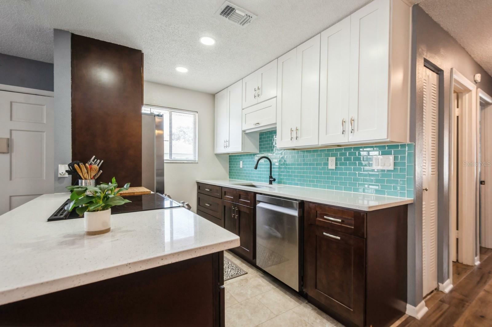 Property Photo: 1821 Bough Avenue 4 FL 33760