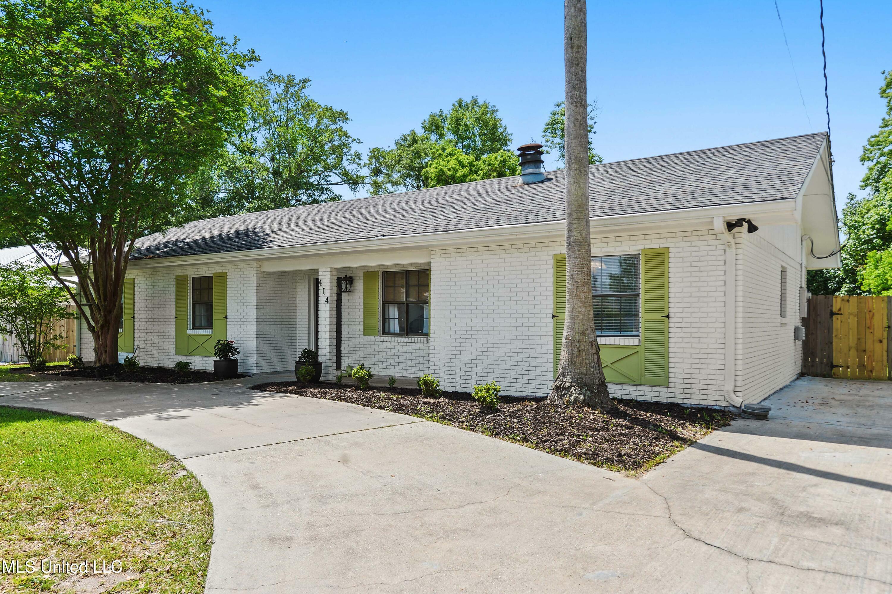 Property Photo: 414 Demontluzin Avenue MS 39520