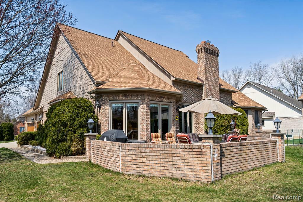 Property Photo: 43564 Vena Court MI 48038 6420
