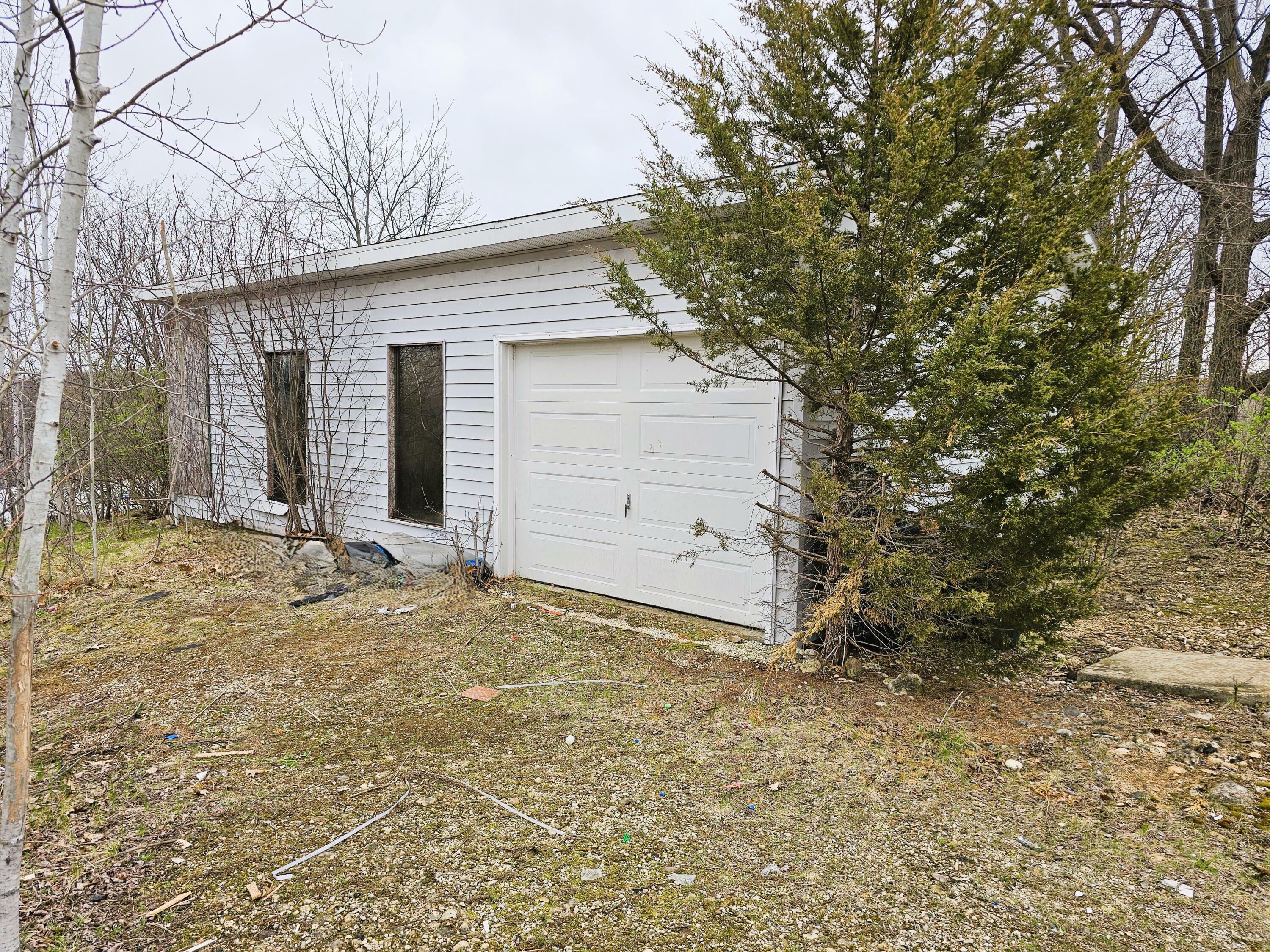 Property Photo: 1835 N Davies Dr WI 53066