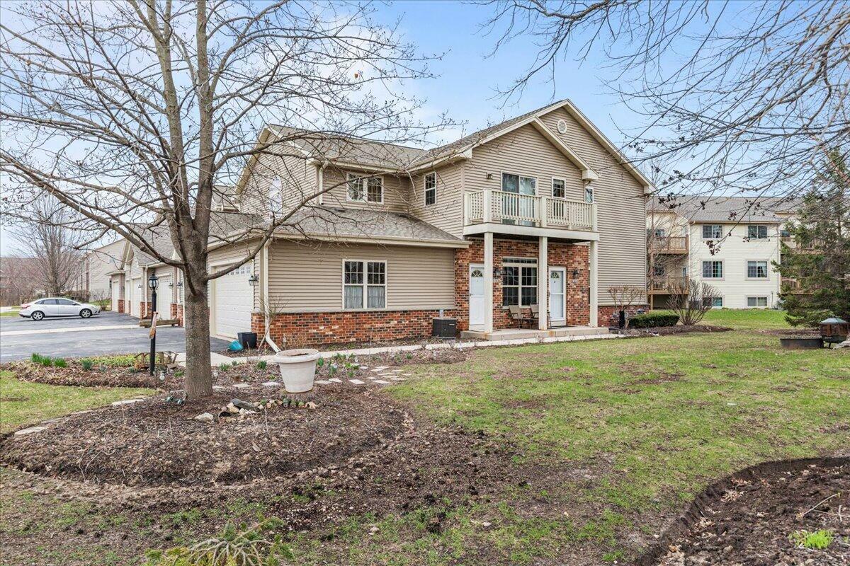 N170w19787 Willow Ridge Dr 3205  Jackson WI 53037 photo