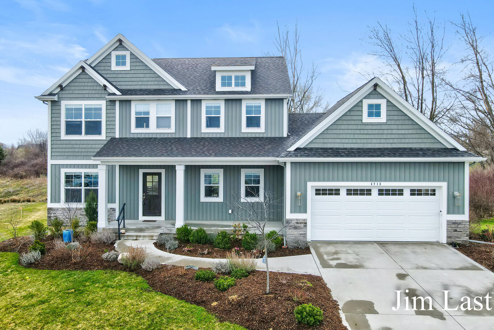 Property Photo:  4713 Lake Ridge Drive  MI 49423 