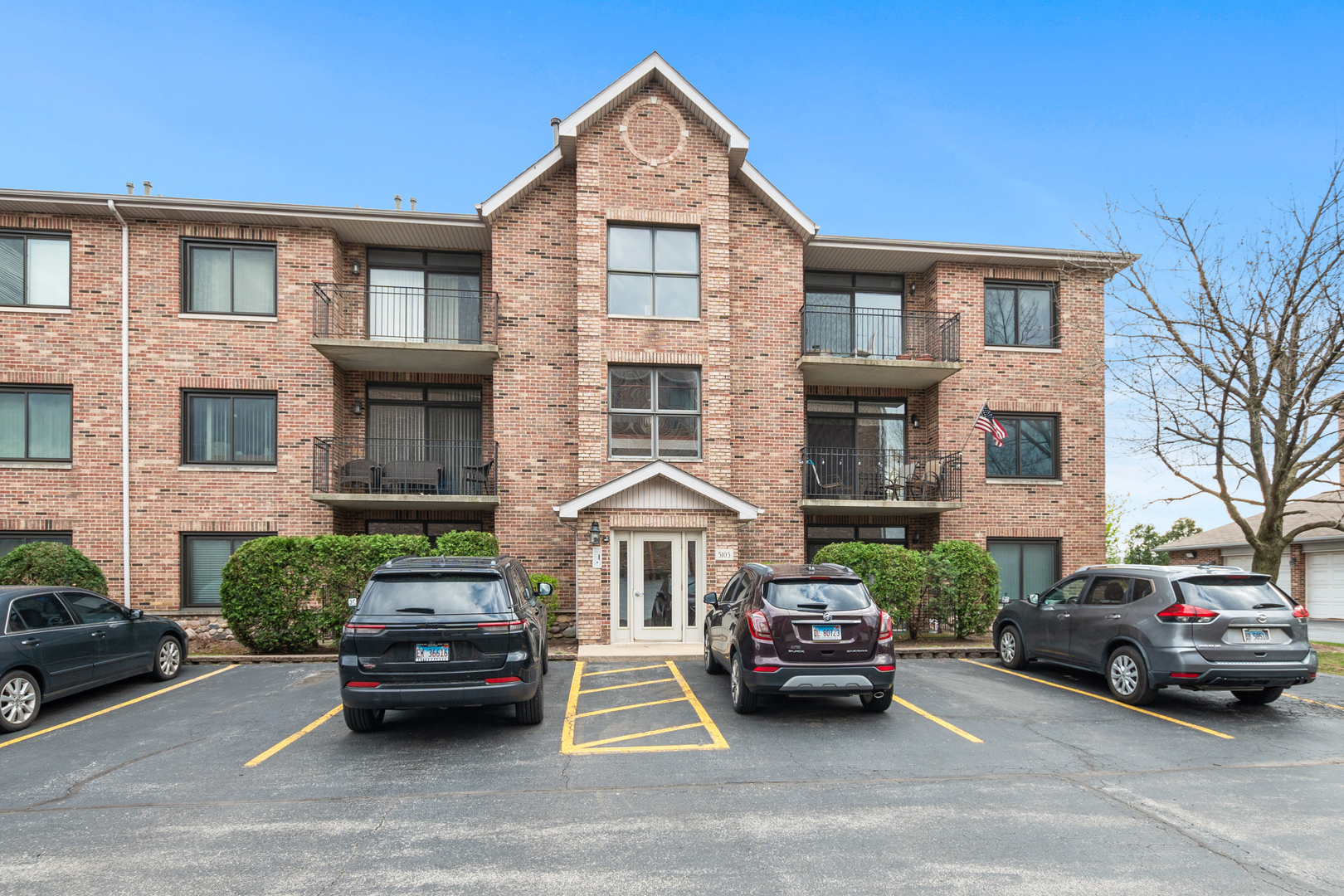 Property Photo: 5105 Deblin Lane 2D IL 60453