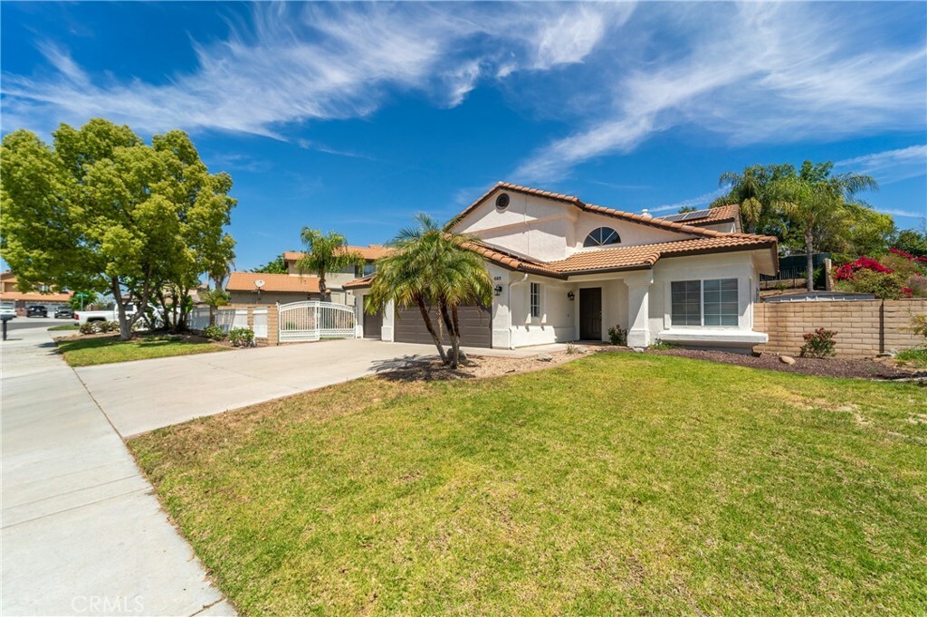 553 Athens Street  Riverside CA 92507 photo