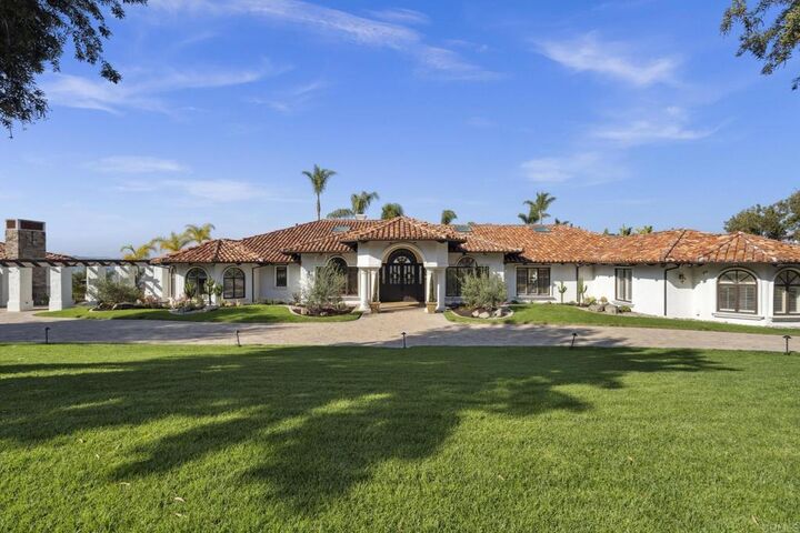 Property Photo: 5955 Lake Vista Drive CA 92003