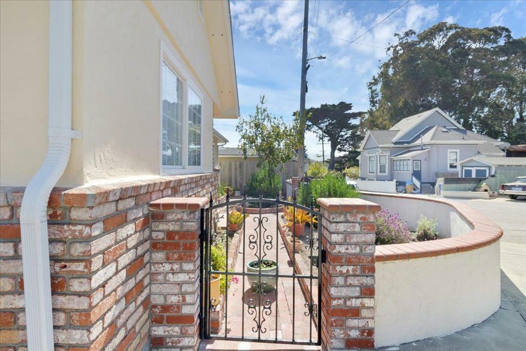 Property Photo: 670 Van Buren Circle CA 93940