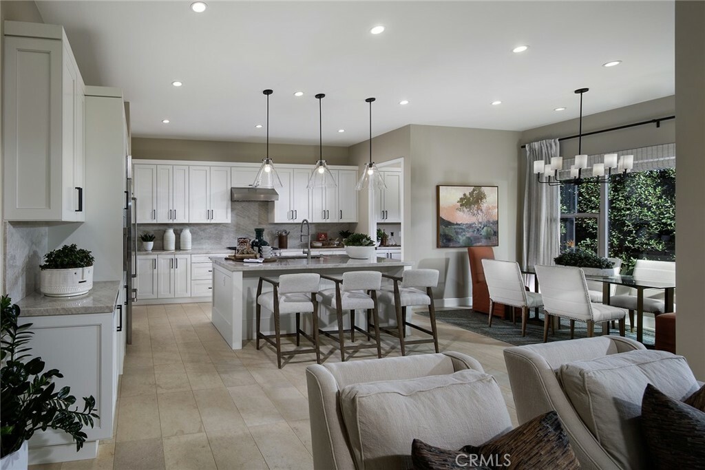 Property Photo: 105 Eversedge CA 92618