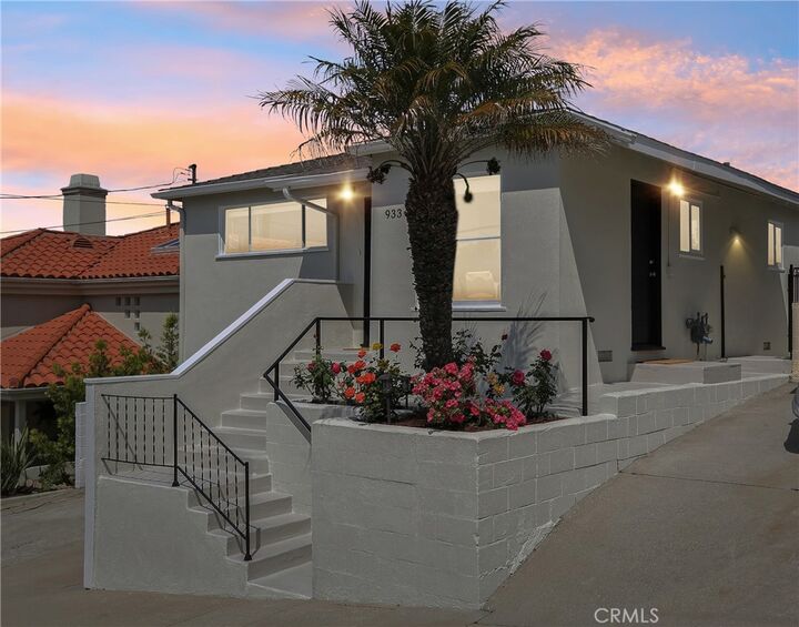Property Photo:  933 2nd Street  CA 90254 