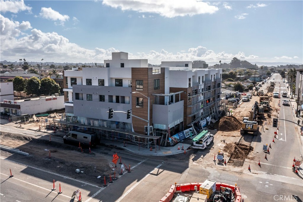 Property Photo:  402 W Grand Ave 315  CA 93433 
