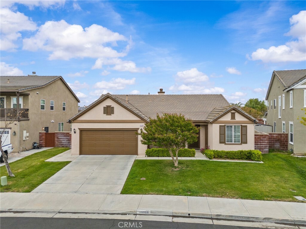 39268 Half Moon Circle  Murrieta CA 92563 photo