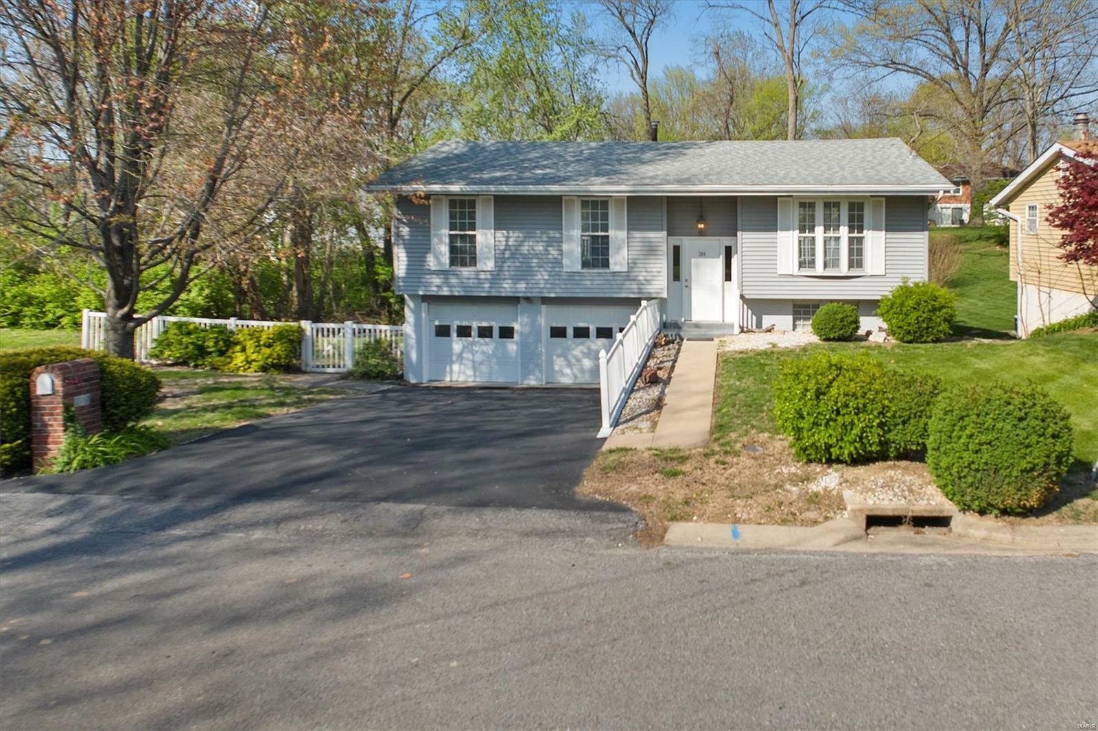 Property Photo: 204 Gaylord Drive IL 62234