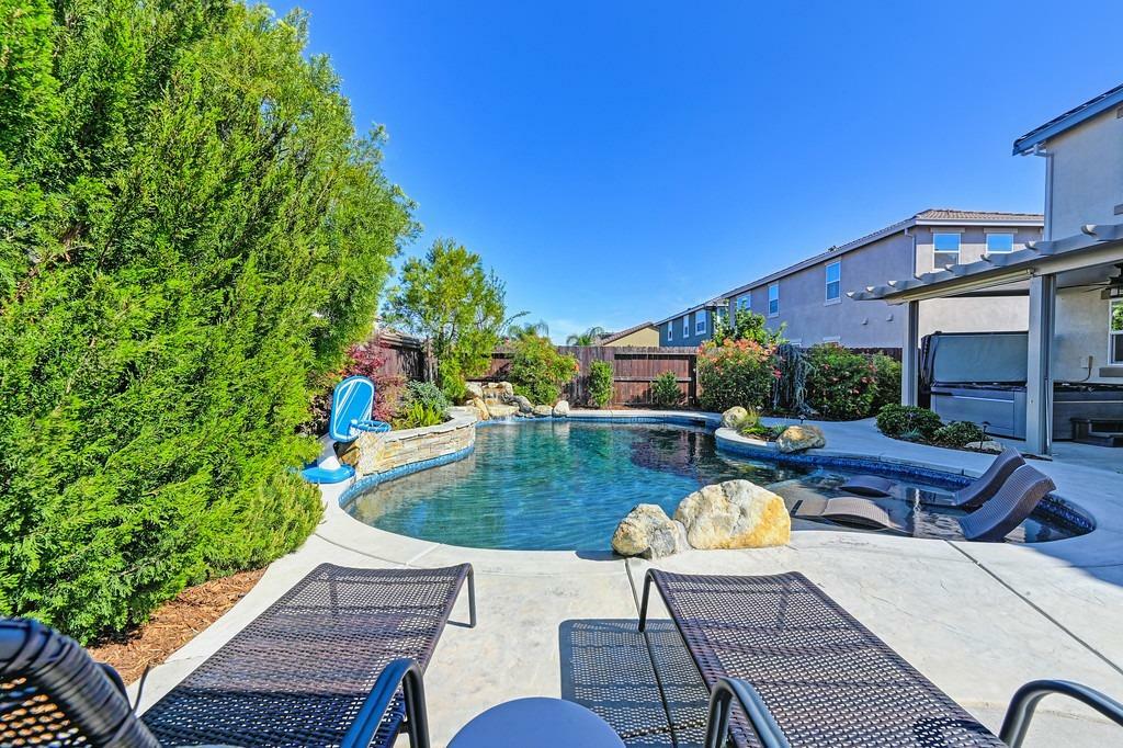 Property Photo: 5112 Wood Way CA 95747