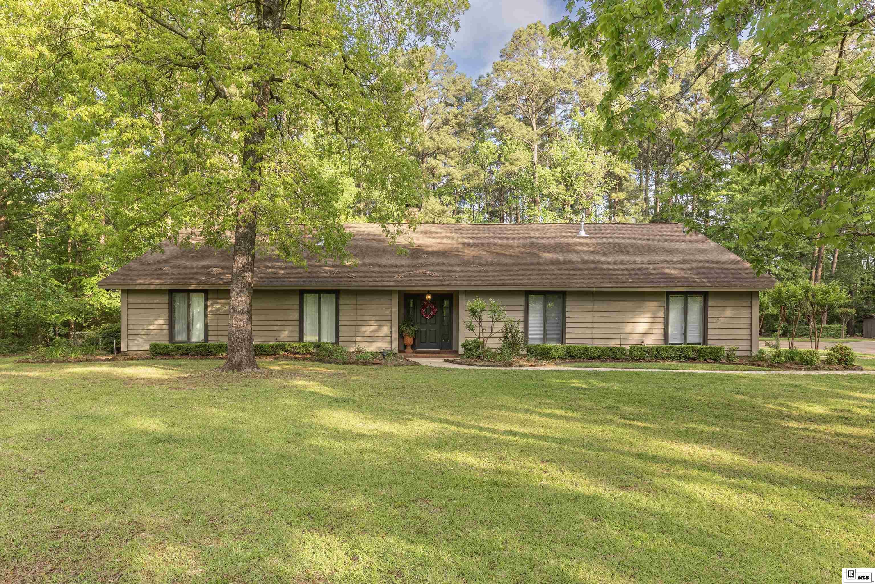 Property Photo: 147 Blue Ridge Lane LA 71270