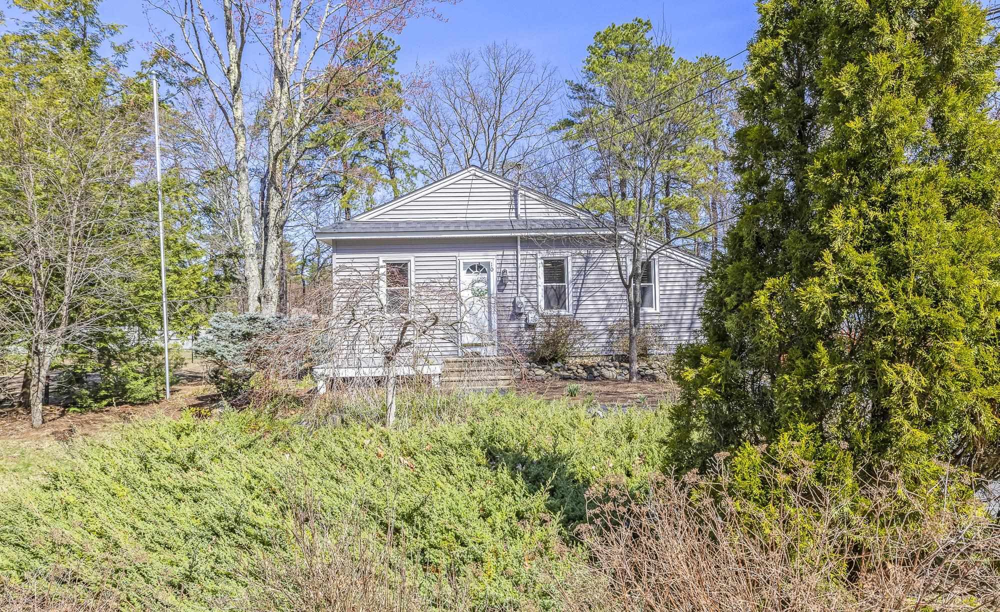 Property Photo: 10 Ripley Street NH 03301