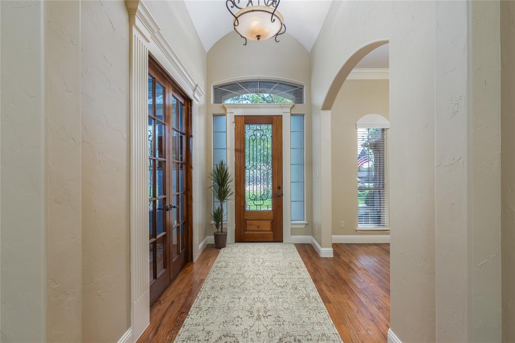 Property Photo: 100 Meadow Arbor Drive TX 76085