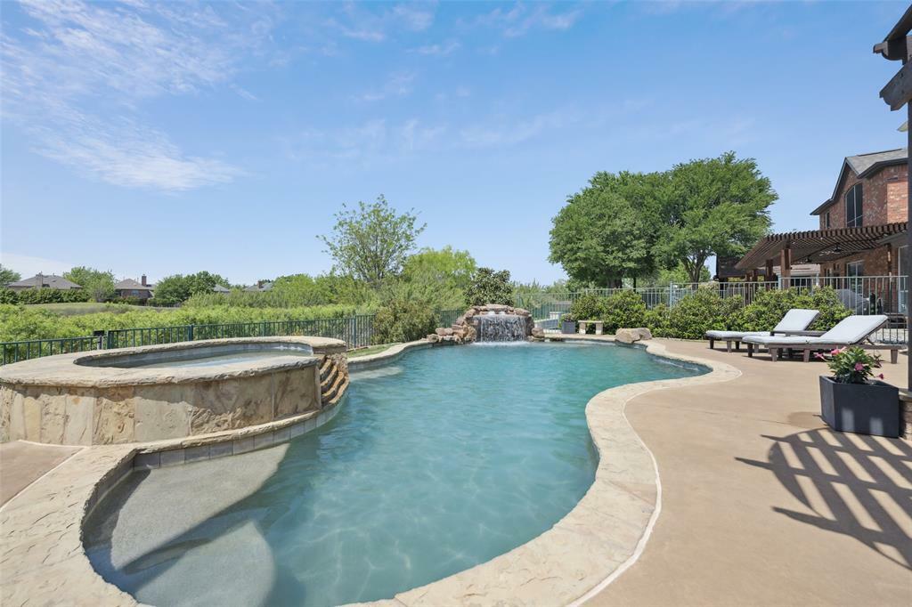 Property Photo: 11281 Balcones Drive TX 75033