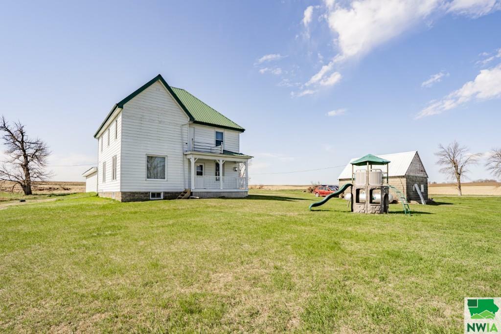 Property Photo: 46592 220th St IA 51050