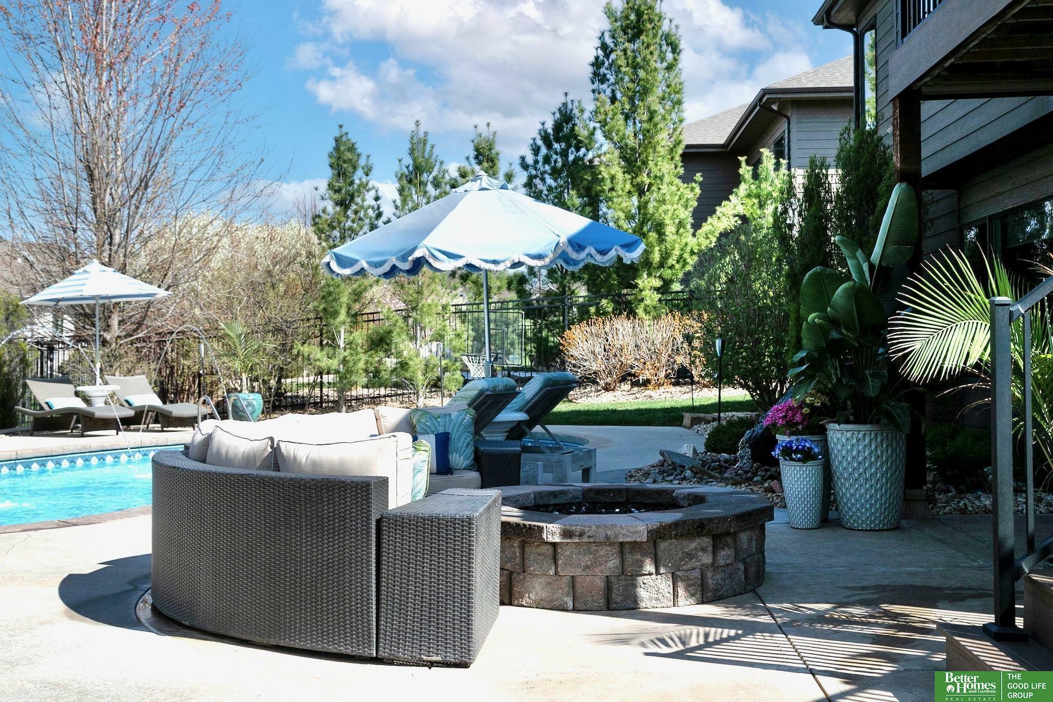 Property Photo: 1316 S 210th Street NE 68022