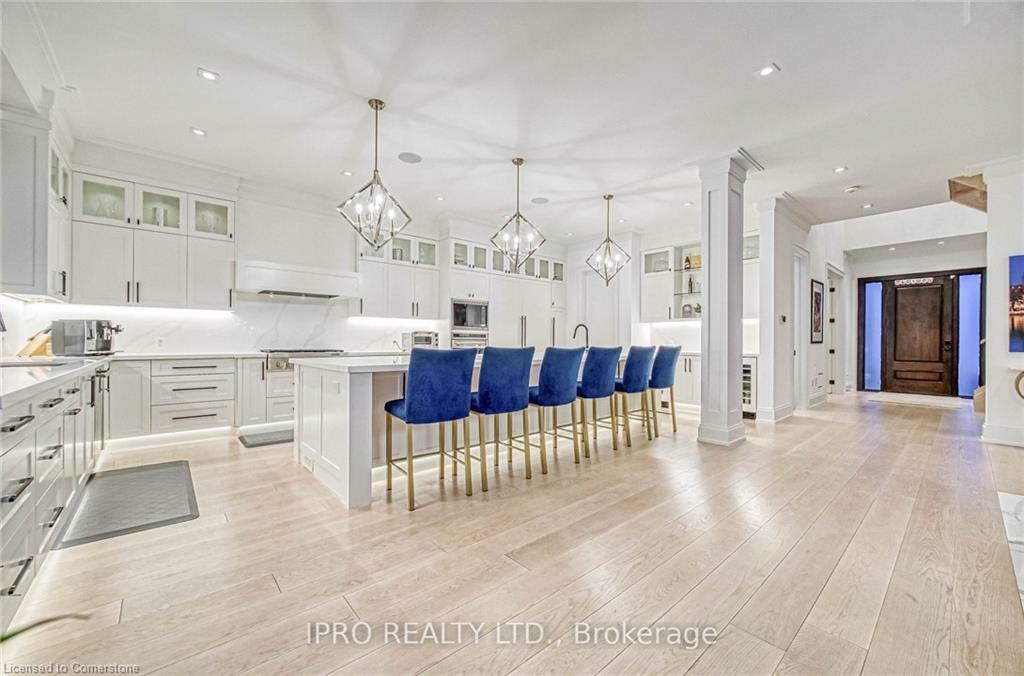 Property Photo: 1516 Pembroke Drive ON L6H 1V9