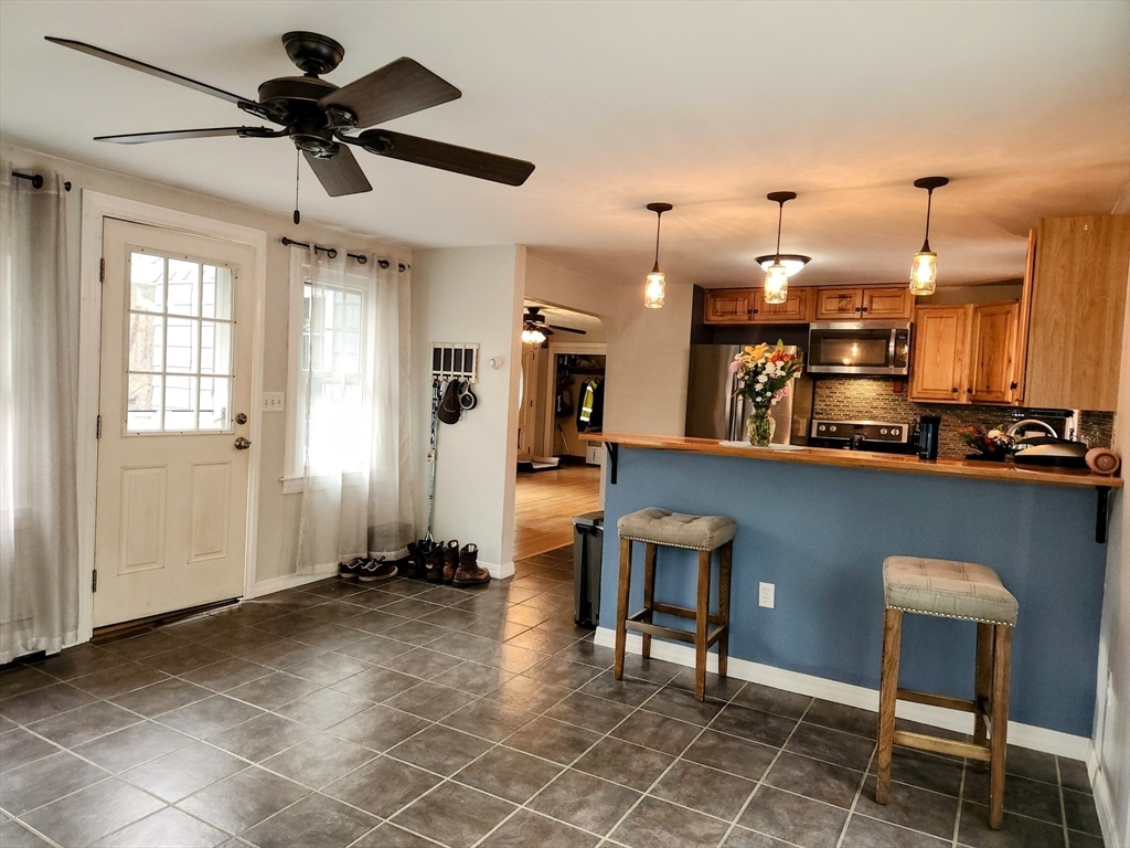 Property Photo: 85 North Street MA 01522
