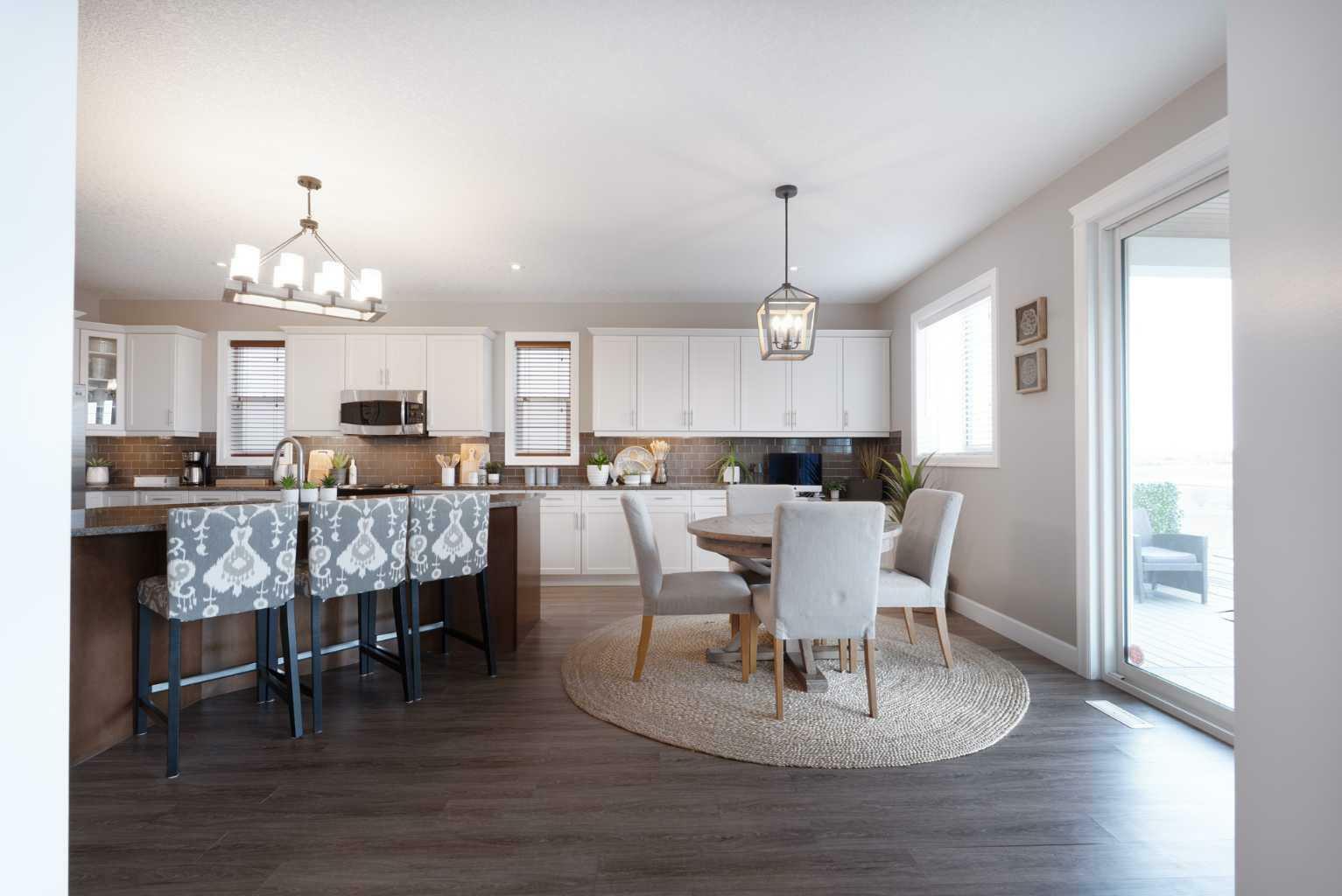 Photo de la propriété: 64 Windgate Close SW AB T4B 3S9