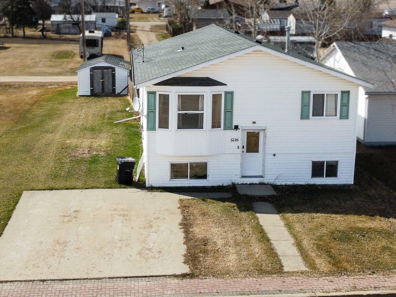 Property Photo: 5116 50 Street AB T0H 1S0