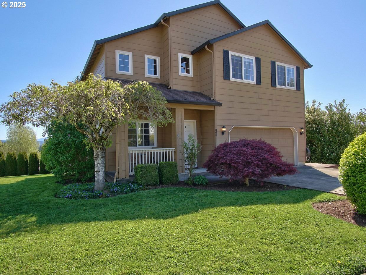 Property Photo: 800 NW Magnolia St WA 98607