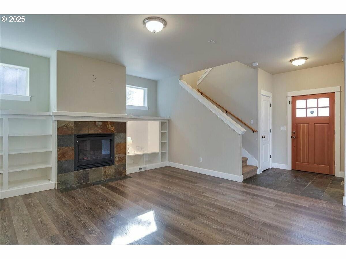 Property Photo: 20370 SE Murphy Rd OR 97702
