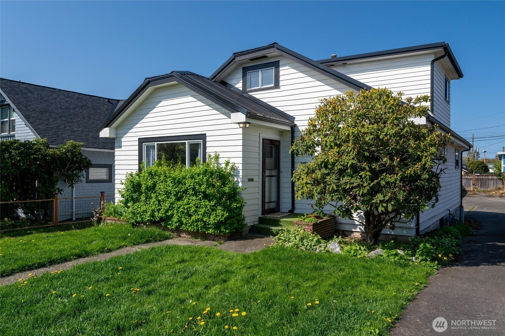 Property Photo:  2215  Dean Avenue  WA 98225 