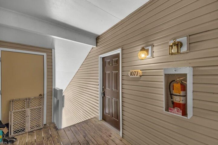 Property Photo: 107 Stratford Dr I VA 23185