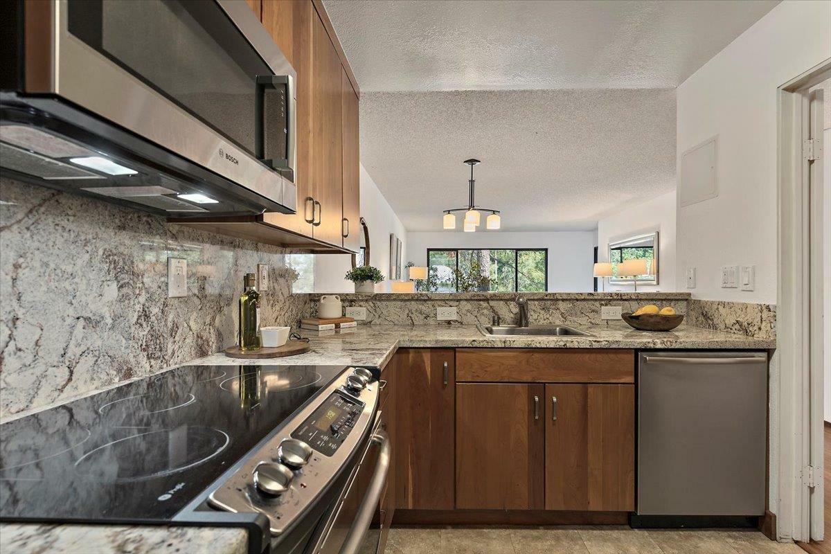 Property Photo:  2140 Santa Cruz Avenue B104  CA 94025 