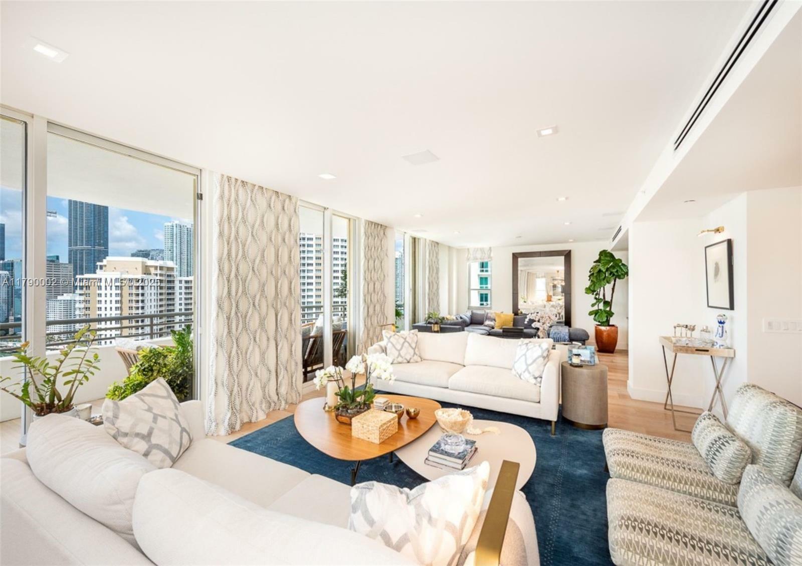 Property Photo: 888 Brickell Key Dr 2501 FL 33131