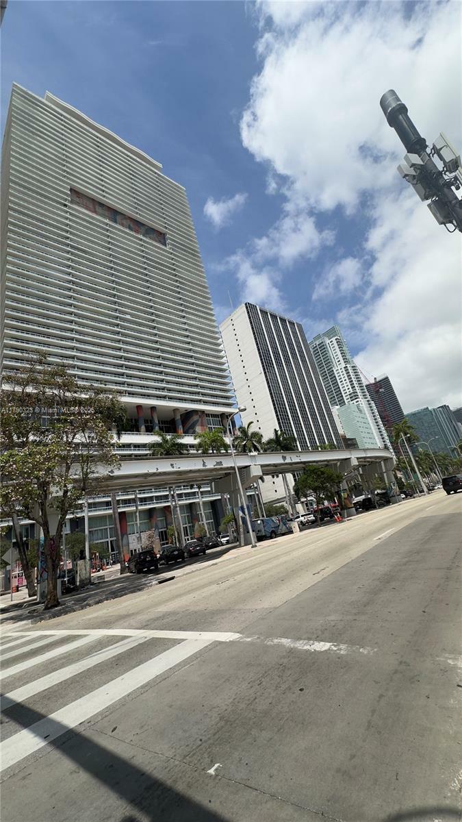 Property Photo: 50 Biscayne Blvd 812 FL 33132