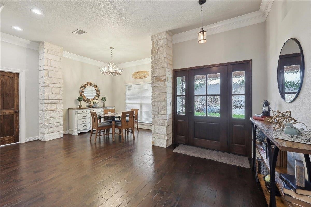 Property Photo: 865 Leitrum TX 77662