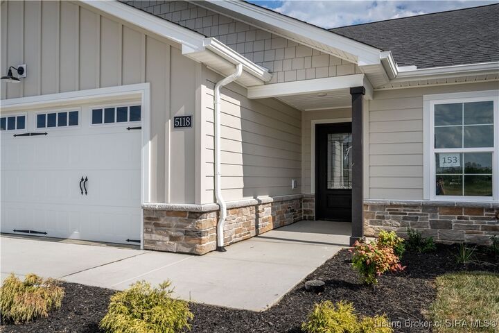Property Photo: 5118 Woodstone Circle IN 47130