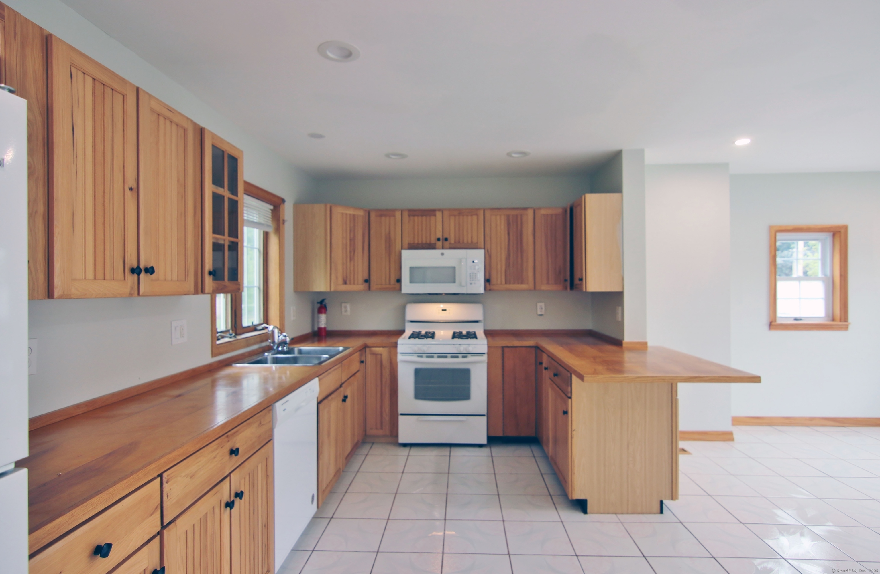 Property Photo: 290 Folino Drive CT 06606